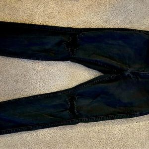 Men’s Hollister black jeans with holes in the knees size w32 l 32